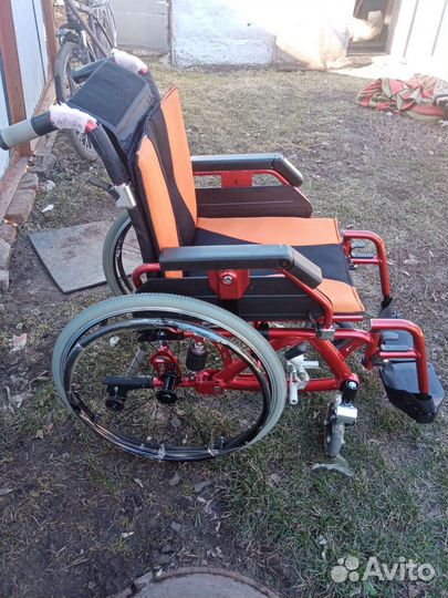 Инвалидная коляска
