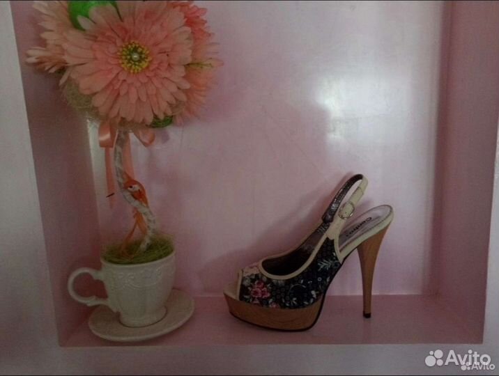 Босоножки женские 38 размер