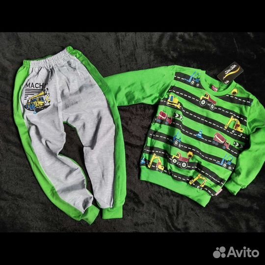 Костюм двойка, рост 110, новый