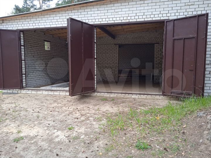 Гараж, > 30 м²