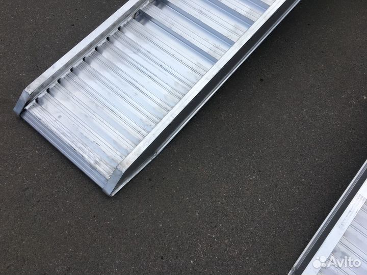 Погрузочные рампы 4100 кг, 4 м производство