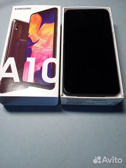 Samsung Galaxy A10, 2/32 ГБ