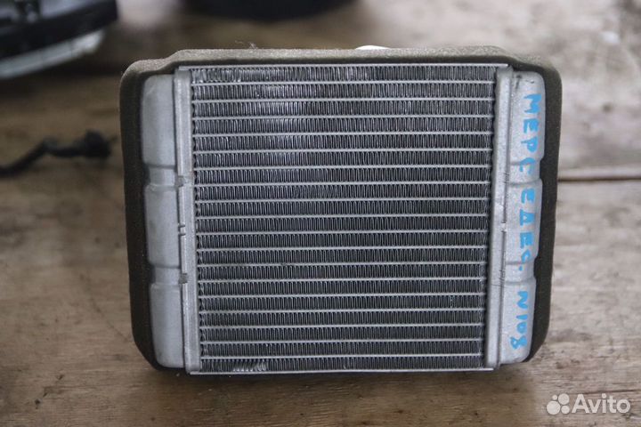 Радиатор печки задний на Мерседес W221