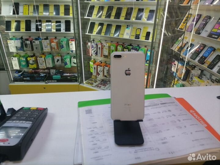 iPhone 8 Plus, 128 ГБ