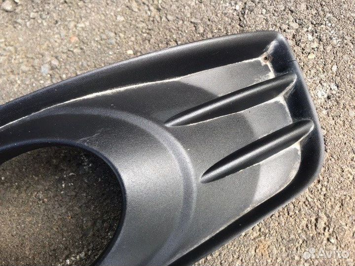 Накладка противотуманной фары передняя левая Audi