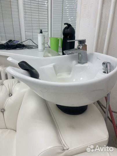 Мебель для студии красоты