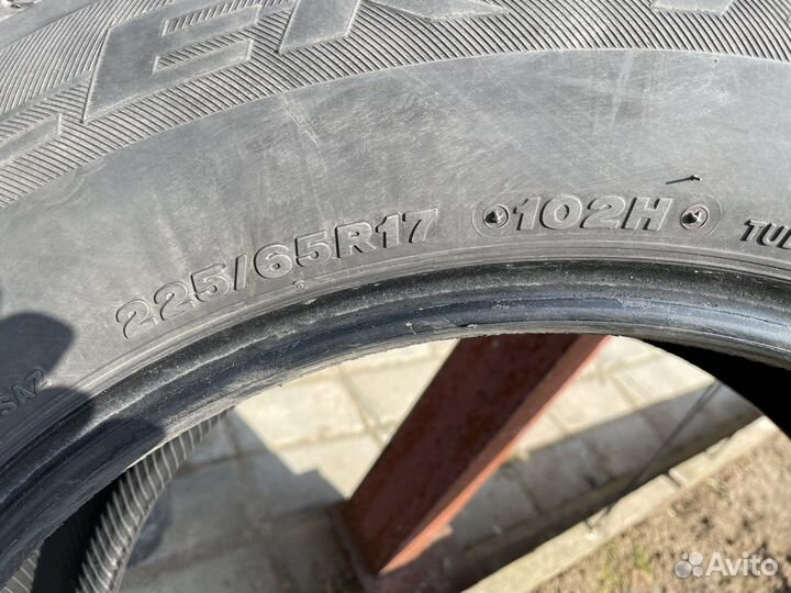 Bridgestone Dueler H/P Sport 225/65 R17