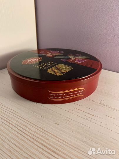 Жестяная банка коробка