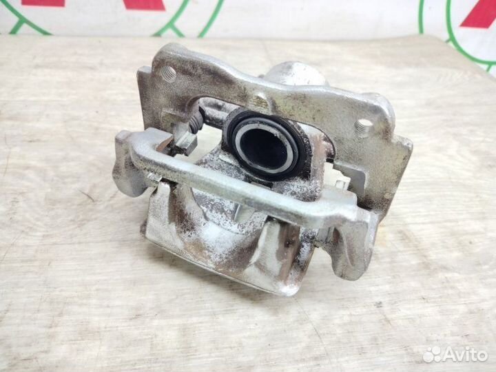 Суппорта и диски задняя Toyota Avensis T25 2AZ-FSE