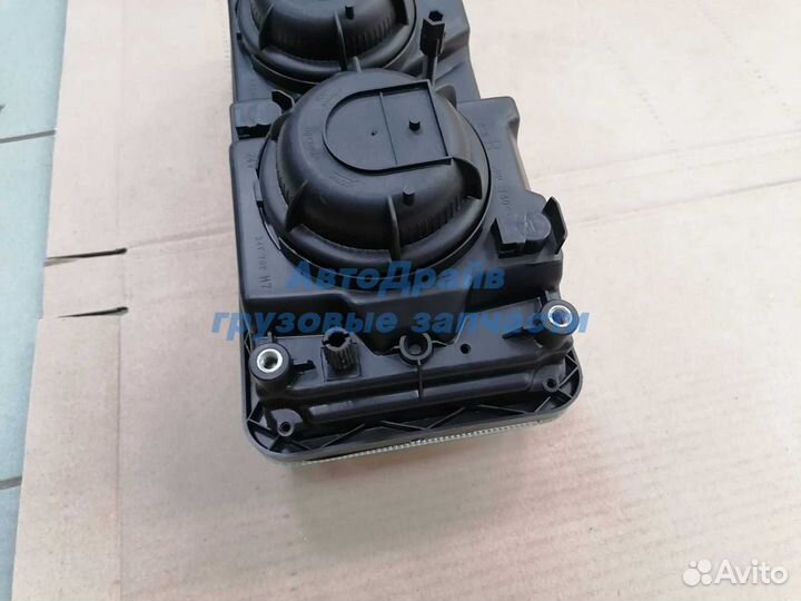 Фара Ивеко Стралис правая