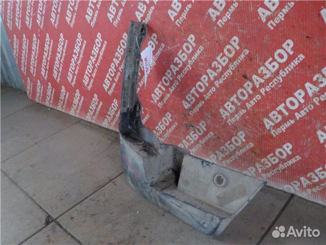 Брызговик передний левый Renault Logan 2 L8MV