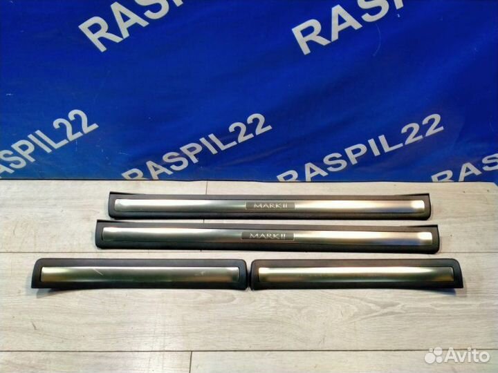 Накладка на порог с надписью Toyota Mark I I