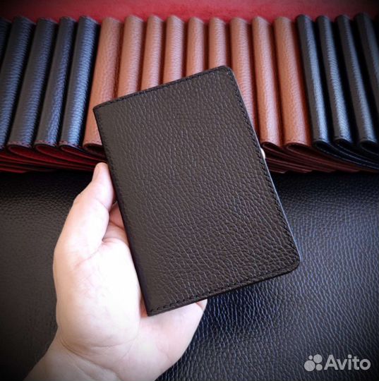 Кожаная обложка для паспорта