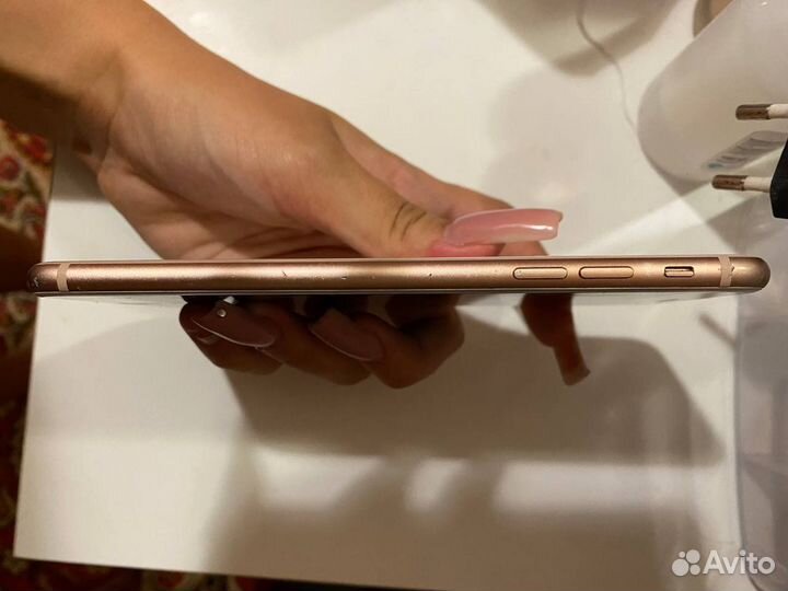 iPhone 8 Plus, 64 ГБ