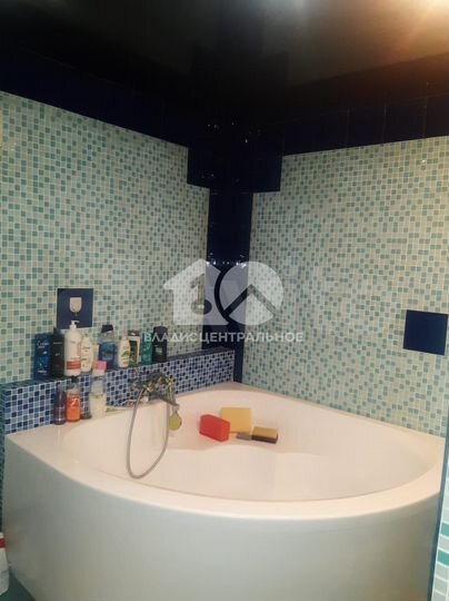 Дом 181 м² на участке 5,2 сот.