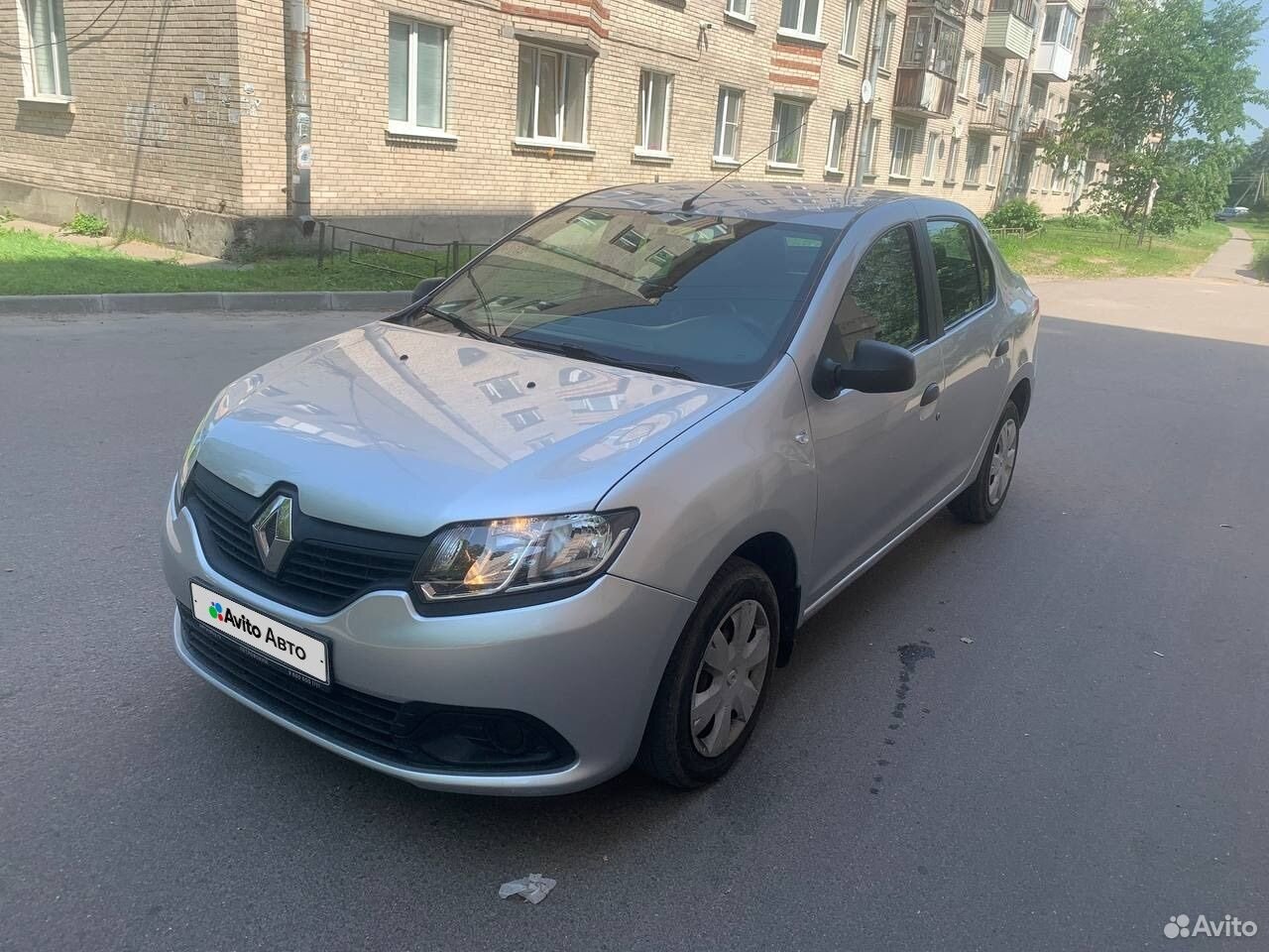 Продам Renault Logan II (2012—2018) 2015 бензин седан бу в в Санкт-Петербург,  цена 690000 ₽