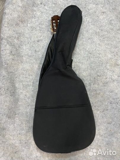 Струны для гитары и другие гитарные аксессуары