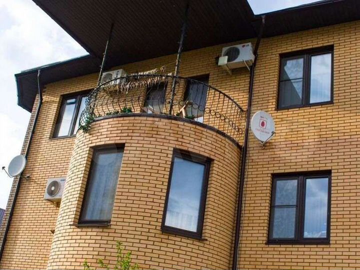 Дом 213 м² на участке 10 сот.