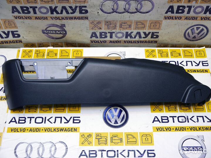 Накладка сиденья водительского Вольво XC90 чёрная