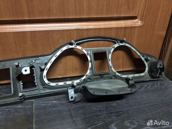 Накладка на панель приборов Audi A6 4F1857115F