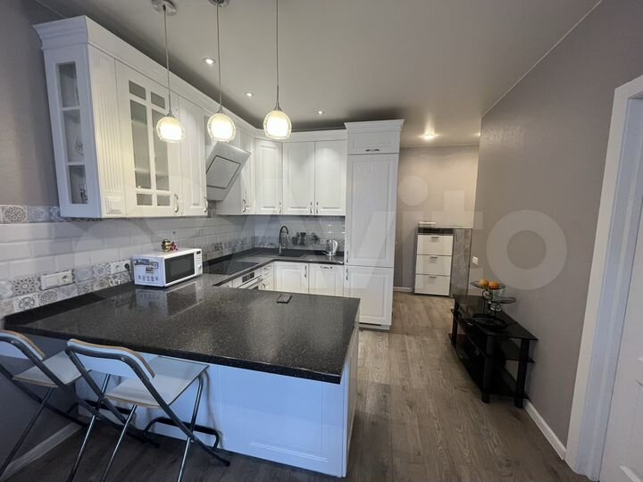 2-к. квартира, 43 м², 1/4 эт.