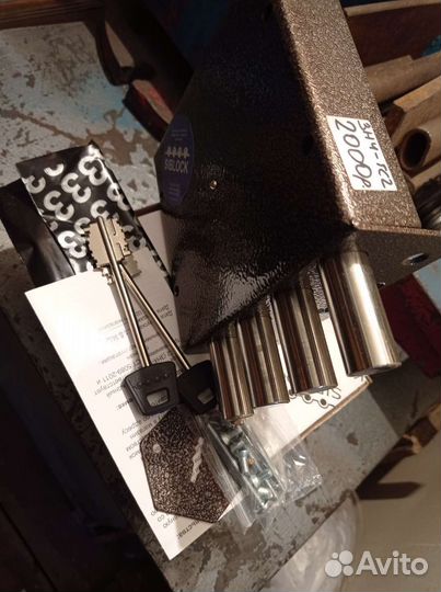 Замок гаражный