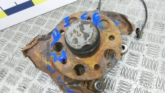 Ступица передняя левая mercedes benz C-class W203