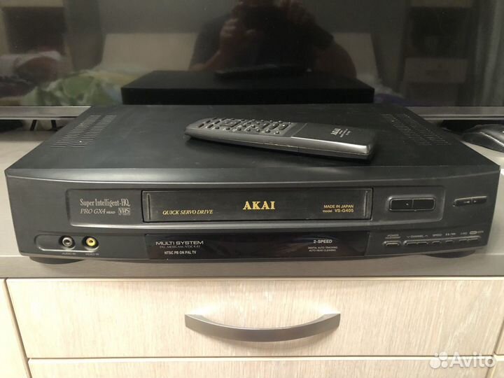 Видеомагнитофон akai