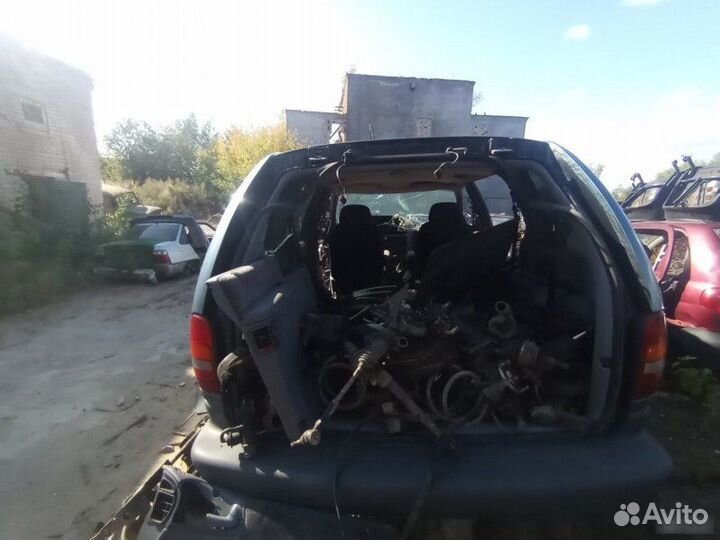 Рычаг передний левый Chrysler Voyager 3