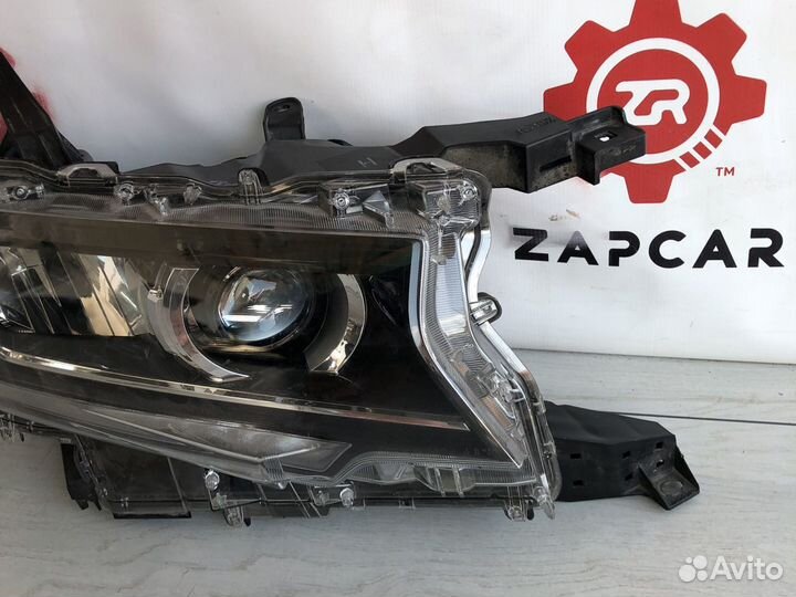 Toyota Prado 150 Фара правая