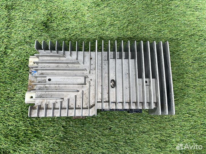 Усилитель акустической системы bose на Cadillac Es