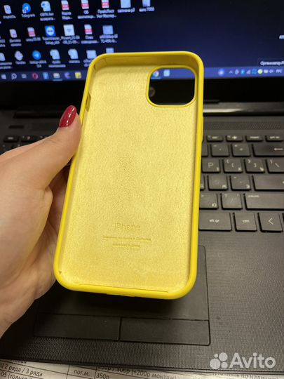 Чехол на iPhone 13