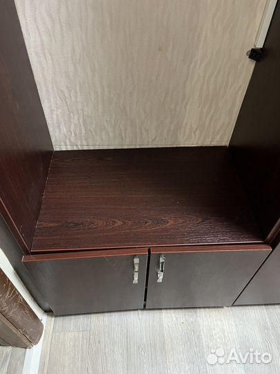 Шкаф открытый в прихожую