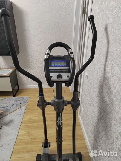 Эллиптический тренажер CardioPower E250, черный