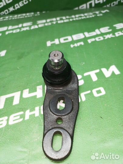 Шаровая опора Audi 80 седан 1990