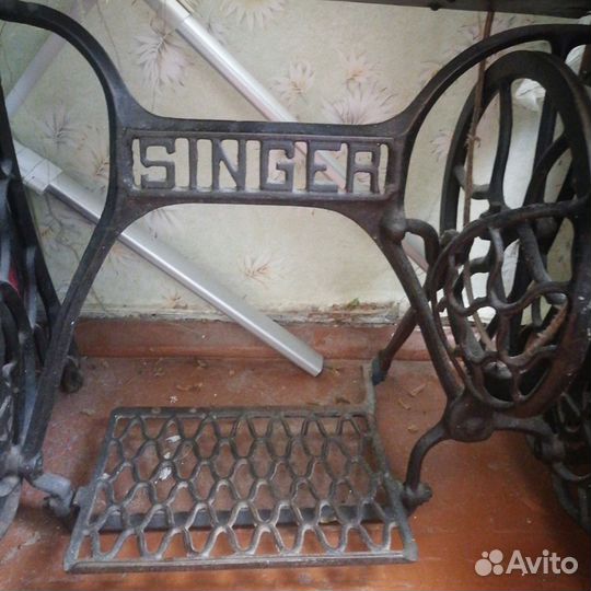 Швейная машина Singer