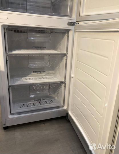 Холодильник LG