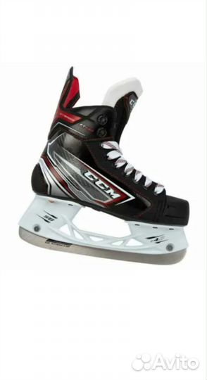 Коньки хоккейные