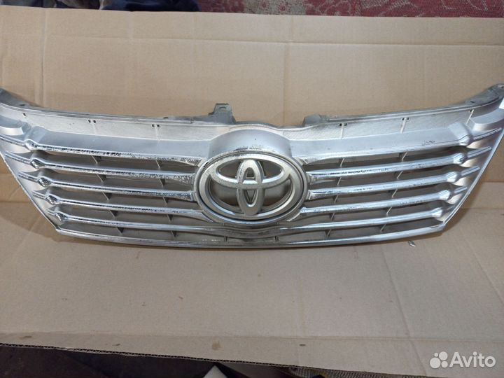 Решетка радиатора на camry 50