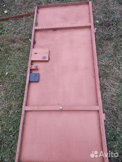 Дверь входная металлическая