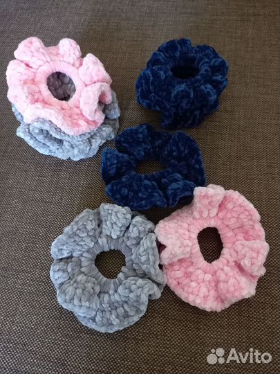 Вязаная резинка для волос