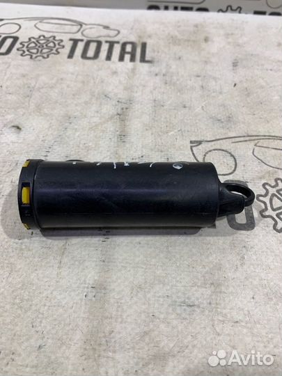 Демпфер бардачка Toyota Rav4 A30 1azfe 2006