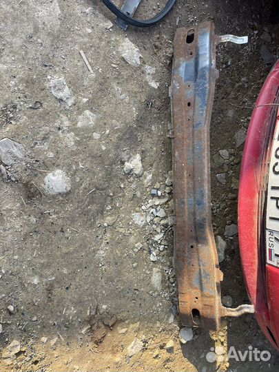 Задний усилитель бампера кия рио 1