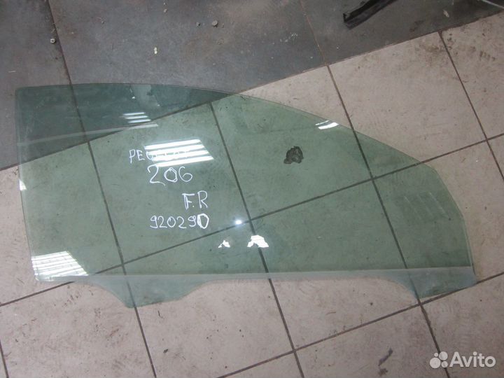 Стекло опускное peugeot 206 2A/C Перед Прав 920290