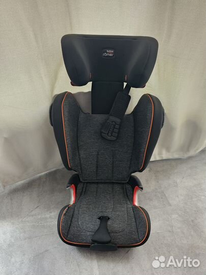 Автокресло Britax Roemer Kidfix III S(от2 х-12лет)