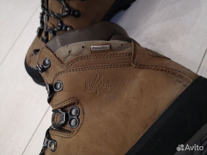 Ботинки треккинговые Lomer