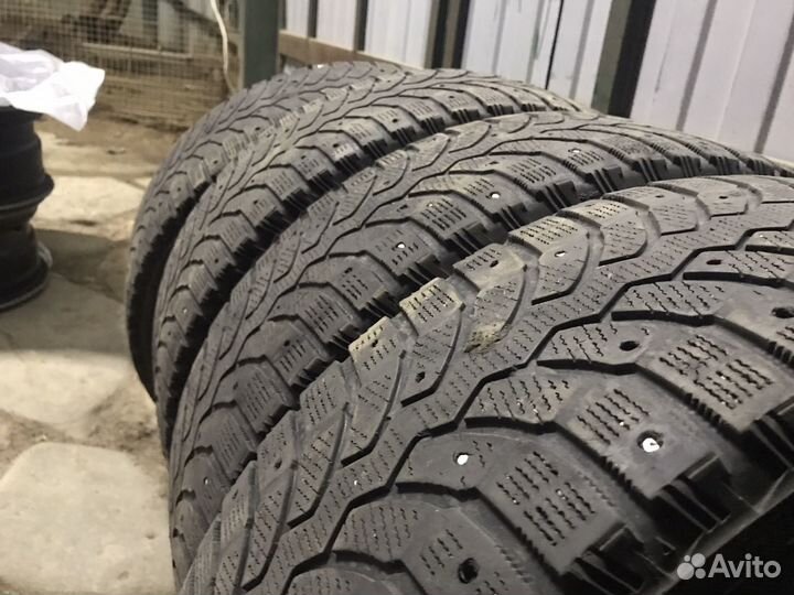 Bridgestone Blizzak Spike-01 185/65 R15 88T