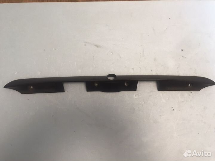 Накладка крышки багажника бмв е36