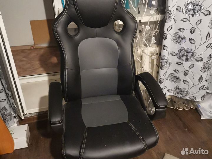 Компьютерное кресло