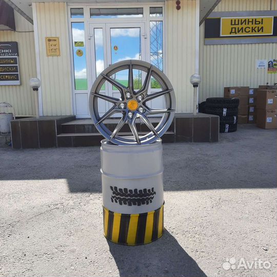 Литой диск Grace R17 5*114.3 ET38 d67.1 u4gra